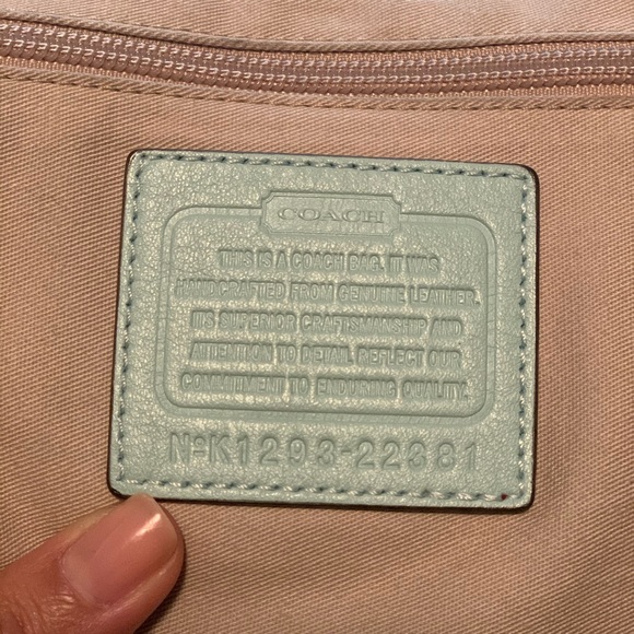 Coach Legacy Courtenay hobo in leather - Picture 6 of 8